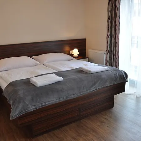 Apartman Livingstone - Roudna 公寓 *
